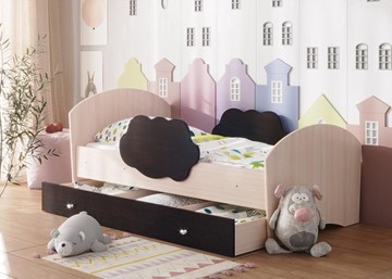 Детская кровать с бортиками Тучка с ящиком, корпус Дуб млечный, фасад Венге в Калуге
